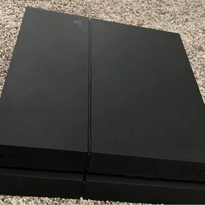 Playstation 4 (CONTROLLER NOT INCLUDED)